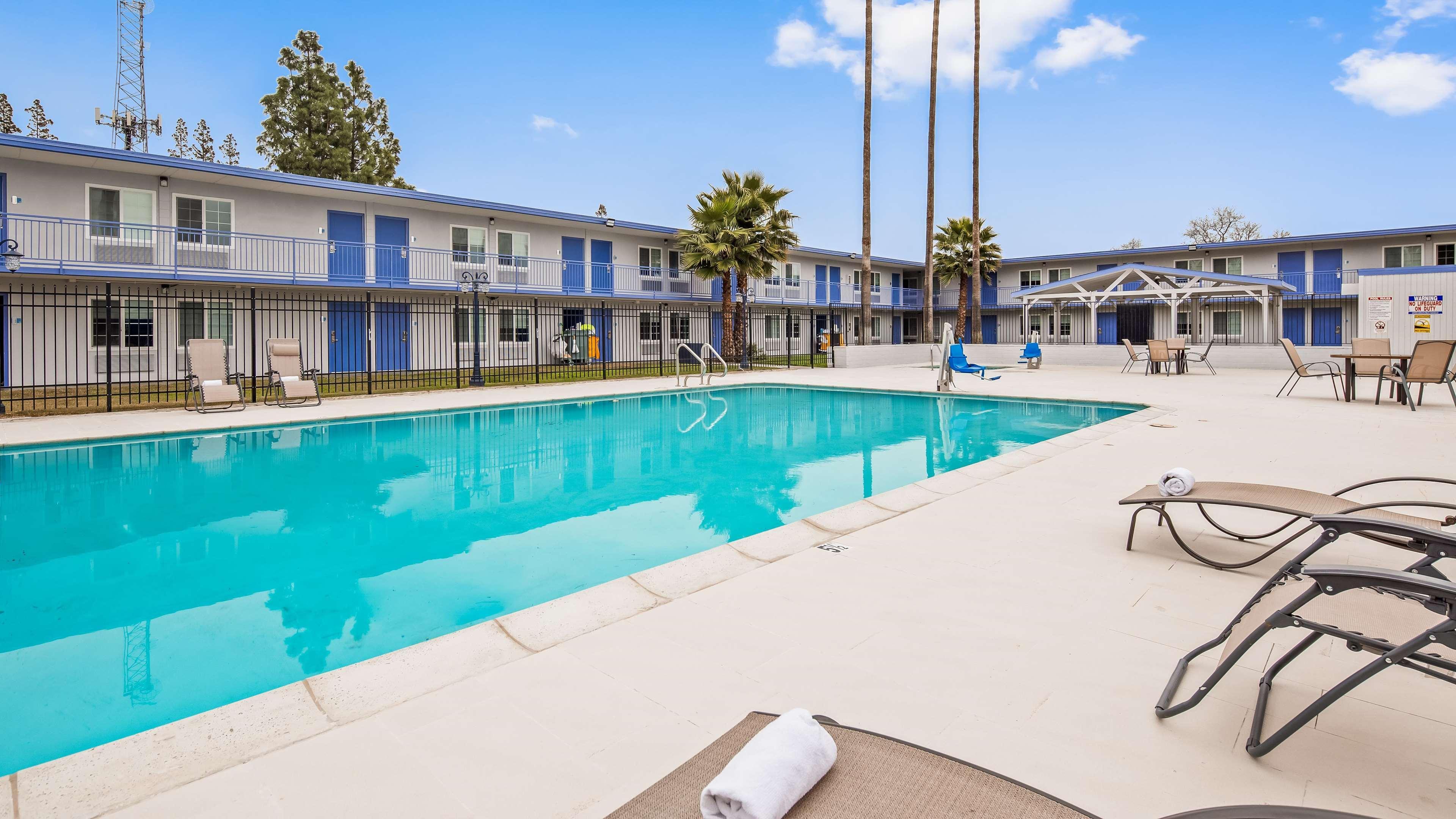 Surestay Plus Hotel By Best Western Sacramento Cal Expo Экстерьер фото